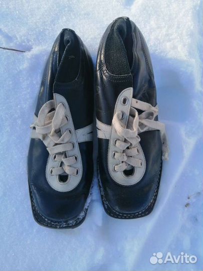 Коньки хоккейные 40р-р