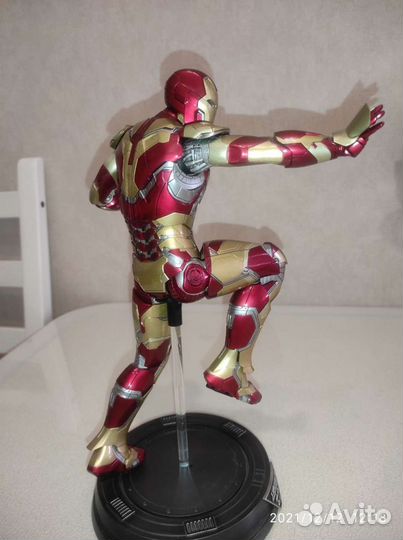 Коллекционная фигура marvel Iron Man (mark 42) от