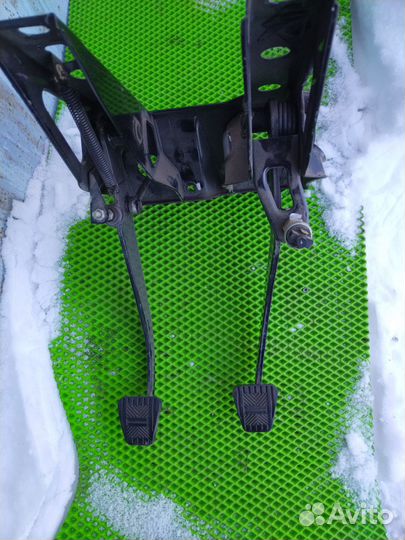 Педальный узел Chevrolet Niva