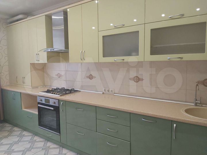 2-к. квартира, 55 м², 1/3 эт.