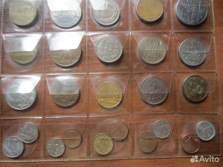 Коллекция 40 иностранных монет