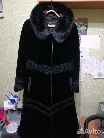 Шуба мутоновая с капюшоном