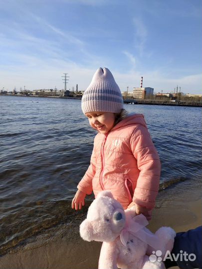 Шапочка весенняя из мериноса на 4 года