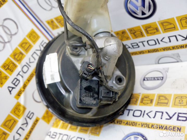 Усилитель тормозов вакуумный Гольф пассат