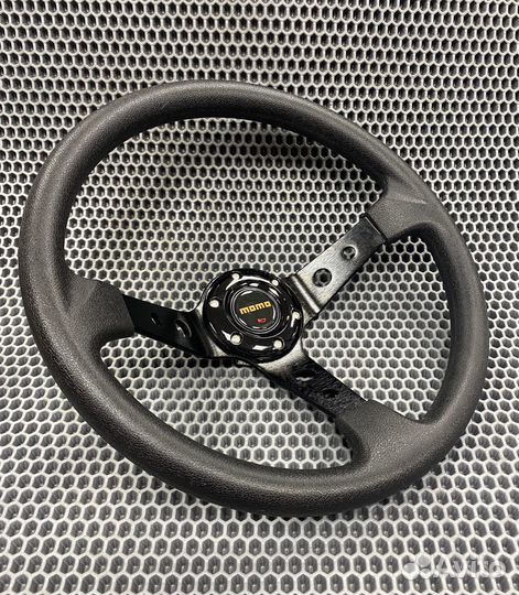 Спортивный руль momo полиуретан с вылетом (черный