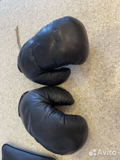 Винтажные боксерские перчатки