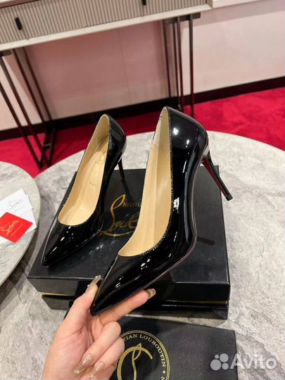 Туфли женские Christian Louboutin