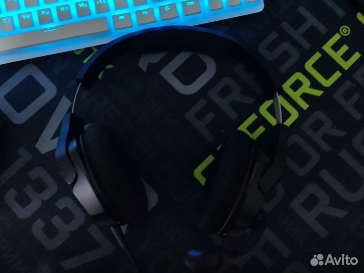 Игровые наушники HyperX