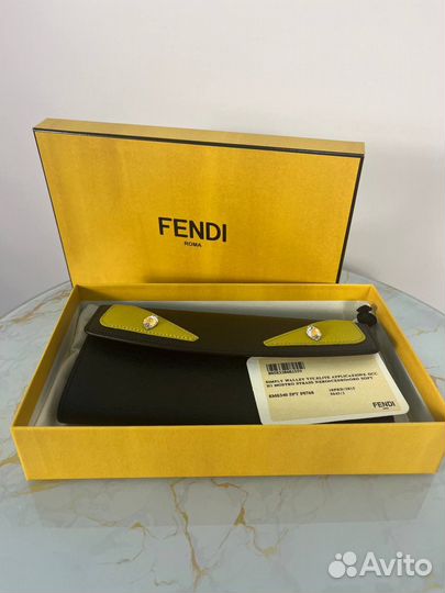 Кошелек fendi