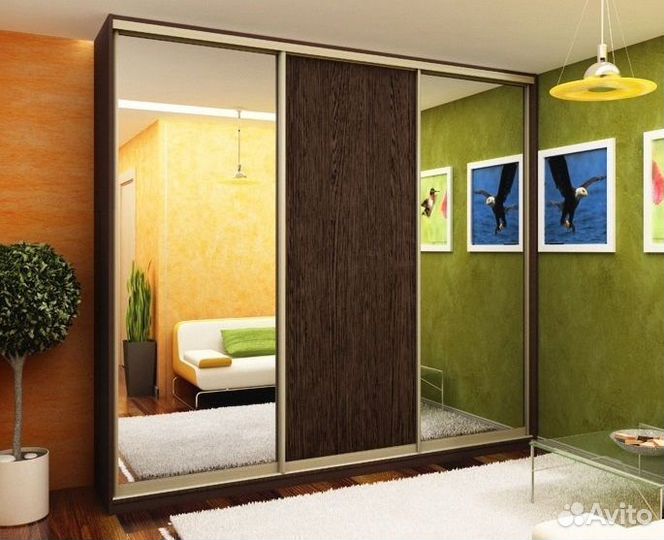 Шкаф купе с зеркалом