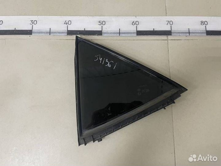 Стекло двери задней левой форточка Toyota Corolla