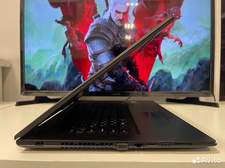 Игровой Lenovo 17.3