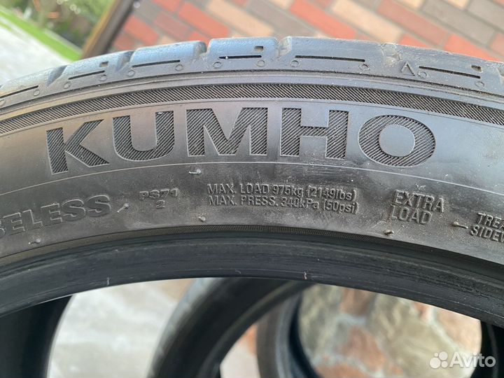 Kumho Ecsta PS71 SUV 295/35 R21 107Y