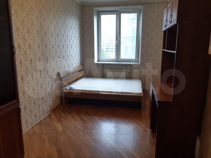 3-к. квартира, 80 м², 7/8 эт.