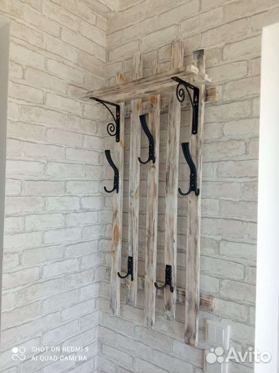 Вешалка настенная