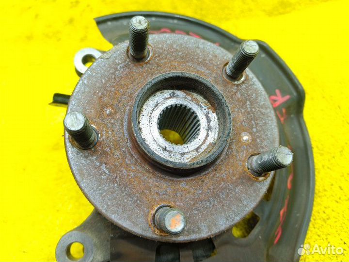 Ступица передняя левая Toyota Alphard/Vellfire