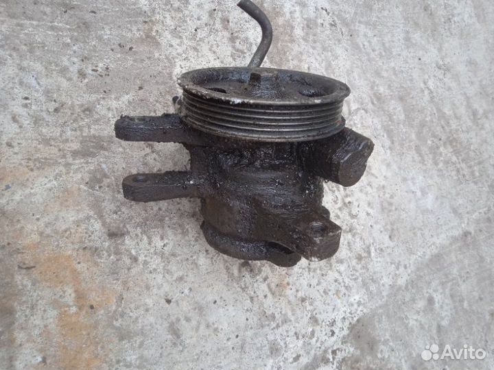 Насос гидроусилителя руля Toyota Corolla AE101