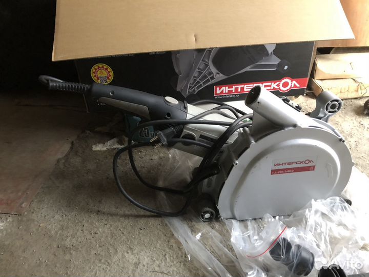 Штроборез Бороздодел Интерскол пд-230/2600