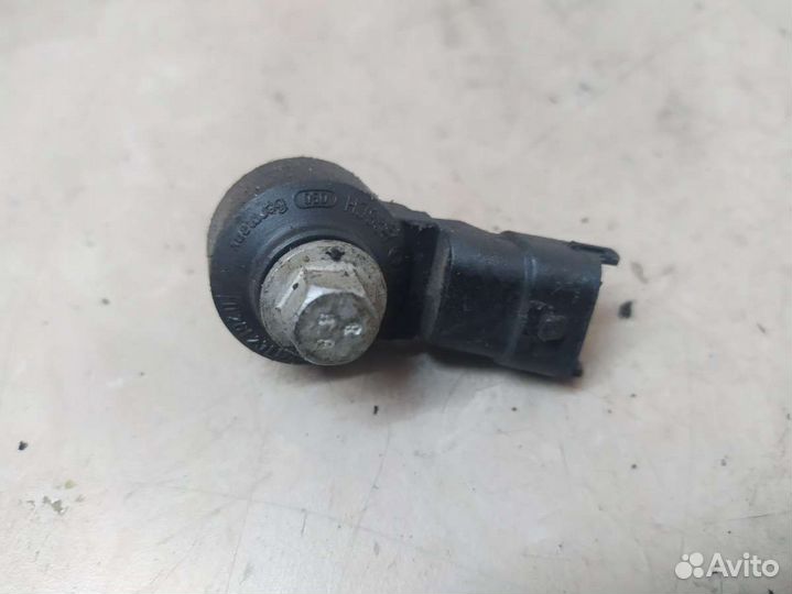 Датчик детонации chevrolet captiva 3.2 0261231174. 12618603
