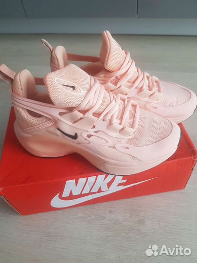 Кроссовки nike женские 39