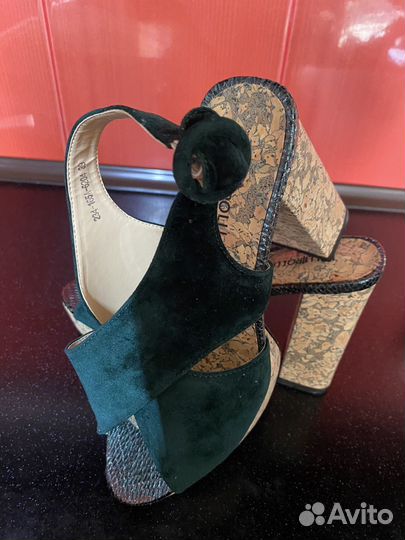 Босоножки женские 39 размер