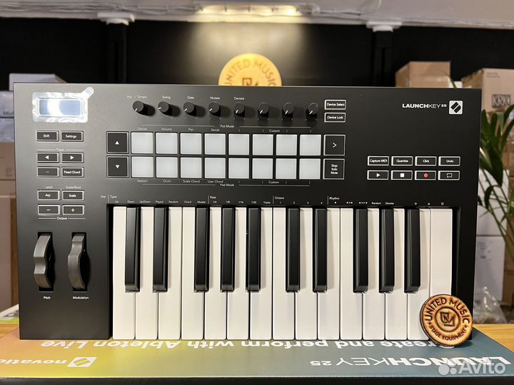 Novation Launchkey 25 MK3