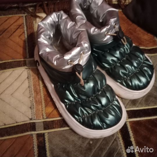 Дутики женские