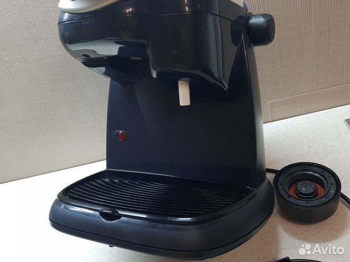 Кофеварка рожковая delonghi