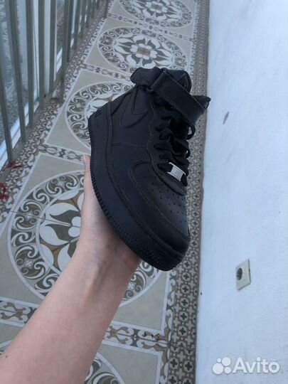 Nike air force 1 black high