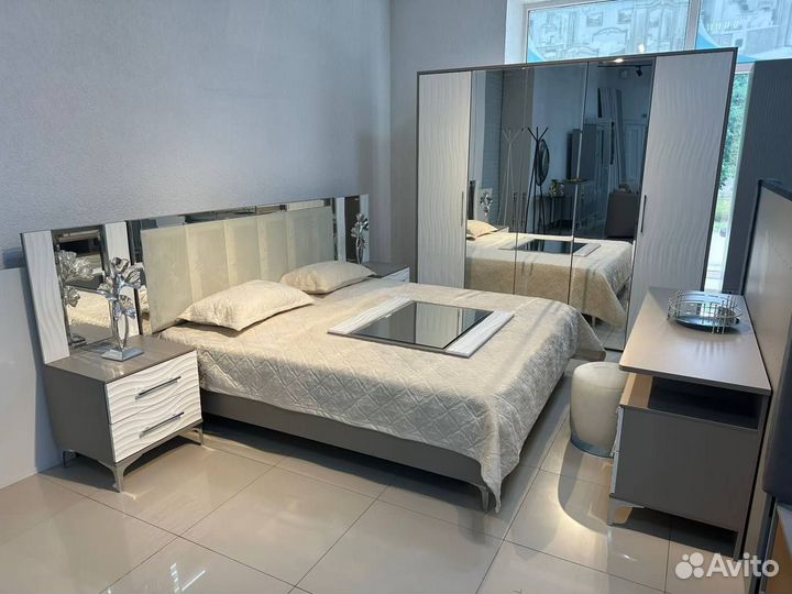 Современная спальня