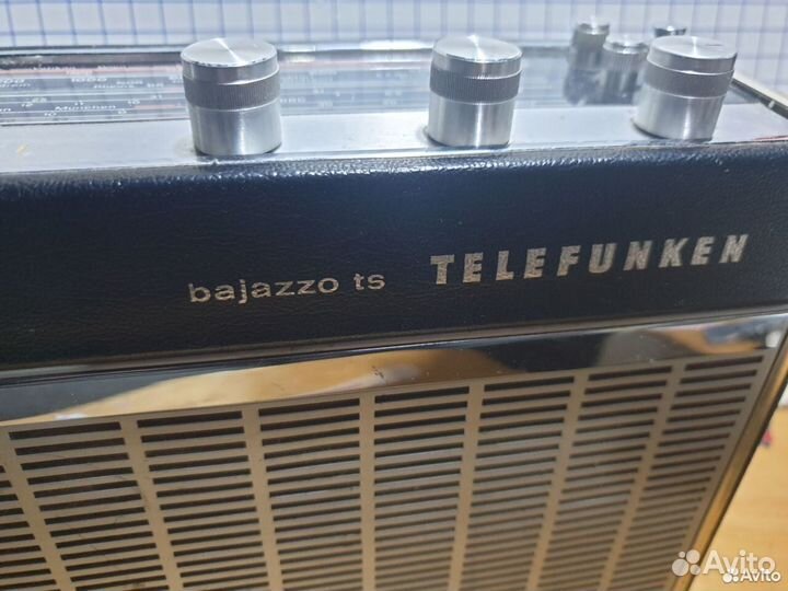 Приёмник Telefunken Bajazzo TS 301