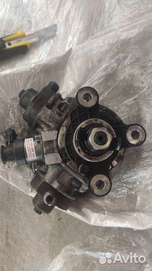 Топливный насос двигатель D5244T10