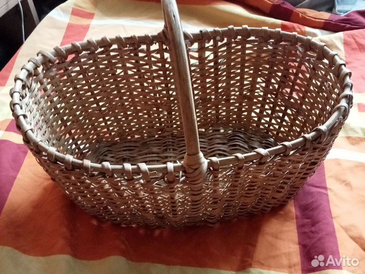 Корзина плетёная