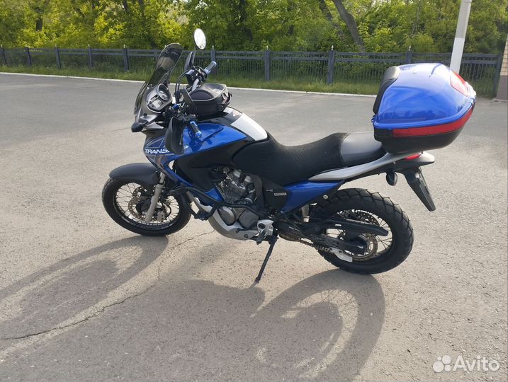 Honda transalp XL700VA