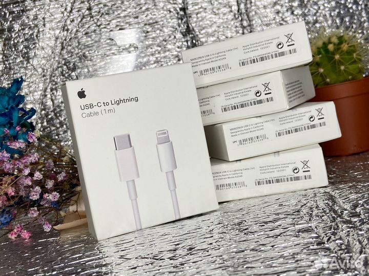Зарядка на iPhone кабель