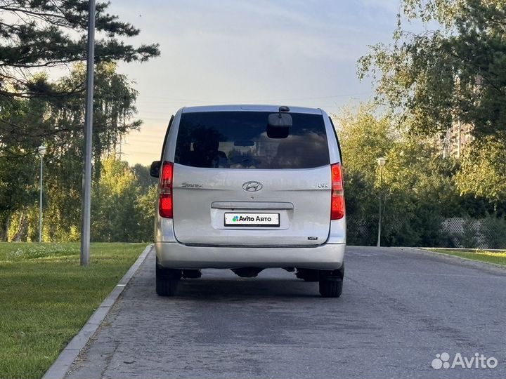 Hyundai Grand Starex 2.5 AT, 2008, 200 000 км