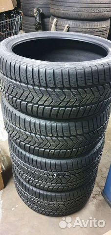 Pirelli Winter Sottozero 3 275/35 R21 и 315/30 R21 105V