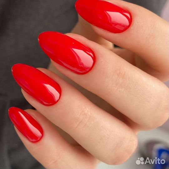 Маникюр-педикюр