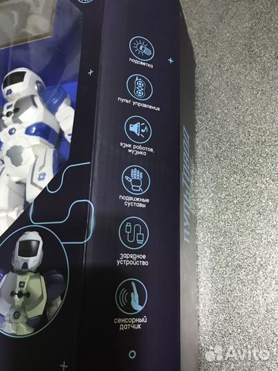 Игрушка робот