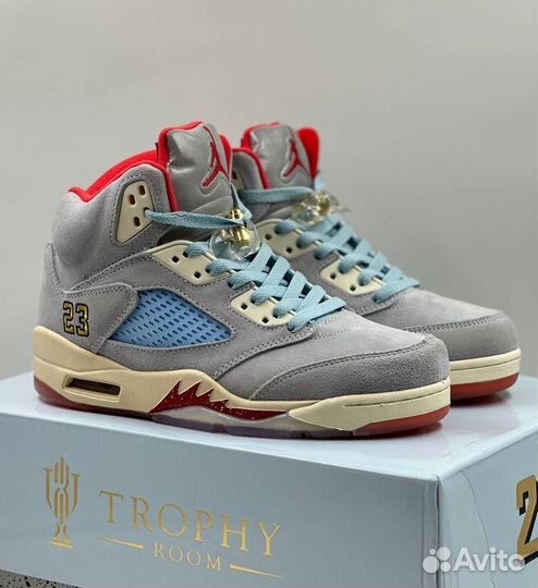 Trophy room x air jordan 5 ice blue