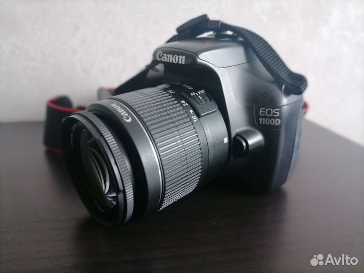Зеркальный фотоаппарат Сanon EOS 1100 D