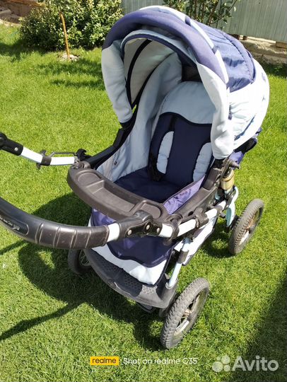 Прогулочная коляска