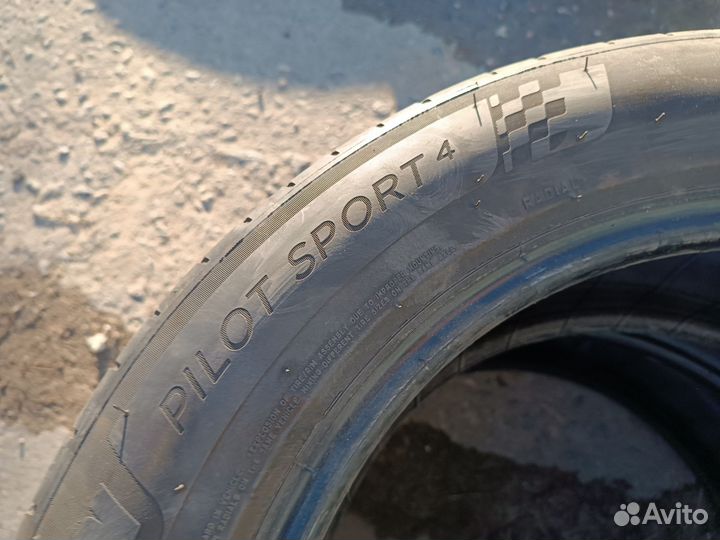 Michelin Pilot Sport 4 245/50 R18