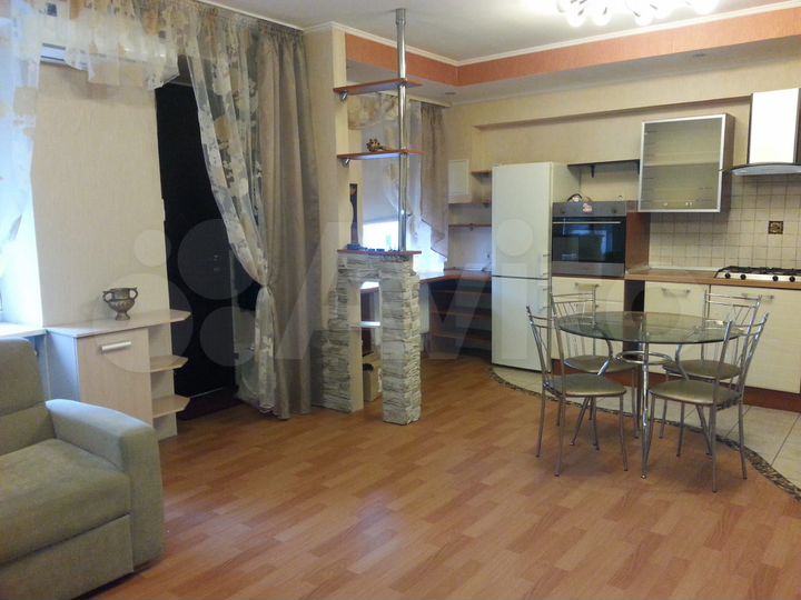 1-к. квартира, 40 м², 1/4 эт.