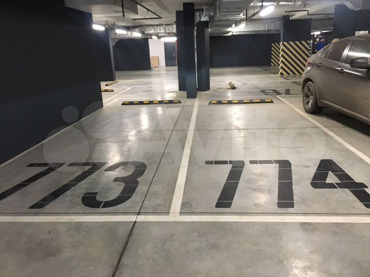 Машиноместо, 18 м²