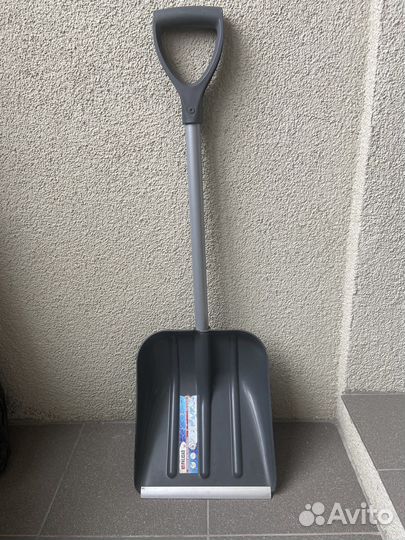 Лопата для снега небольшая