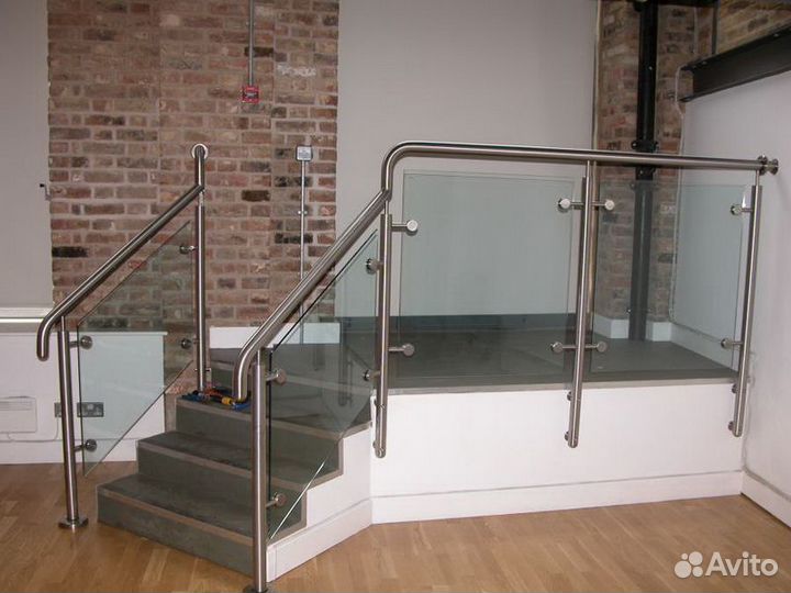 Ограждения для лесниц из стекла