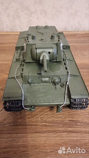 Танк Кв-1 готовая модель 1/35