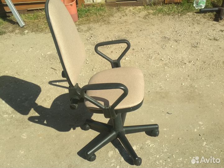 Компьютерное кресло
