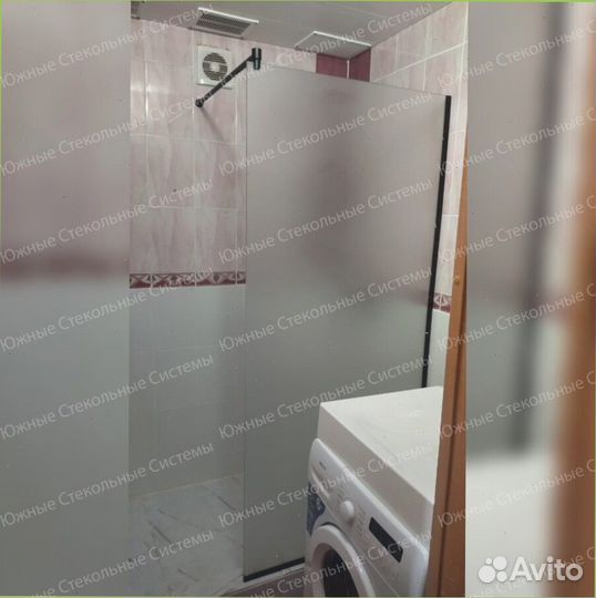 Душевая стеклянная шторка